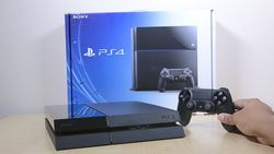 У Sony PS4 появился фирменный пульт ДУ