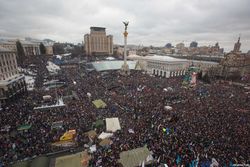 Оппозиция запугивает Евромайдан разгоном спецтехникой