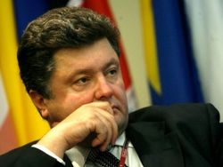 Порошенко призывает нардепов прийти на Майдан и встретить штурм "Беркута"