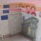НБУ не изменил курс гривны к евро и фунту стерлингов 