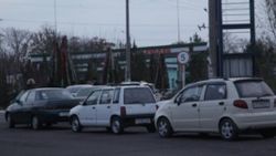 В столице Узбекистана газовые автозаправки требуют плату за обслуживание