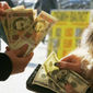 Курс доллара на межбанке упал до 9,3 гривен