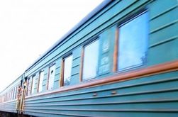 На Днепропетровщине местные жители блокировали поезд с десантниками