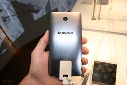 Lenovo привезла смартфон S860 в Россию  