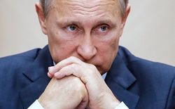 Путин внимательно следит за рейтингом его поддержки россиянами – Bloomberg