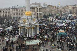 На Евромайдане на Народное вече собралось 300 тысяч человек - СМИ