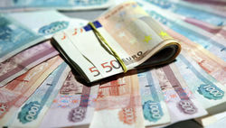 Курс евро вырос к украинской гривне на 0,92% на Форекс после негативных прогнозов ЕБРР