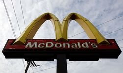 ЕС подозревает McDonald`s в уклонении от уплаты налогов на 1 млрд. евро 