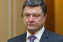 Порошенко назвал убийство Немцова не случайным