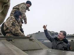 Порошенко: ВСУ способны воевать с самой сильной армией на континенте