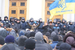 В Киеве захвачено Министерство энергетики Украины, в Виннице - облсовет