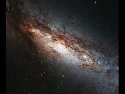 Хаббл смог увидеть скрытую галактику NGC 660