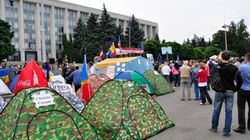 В Молдове митингующие перешли к "плану Б" 