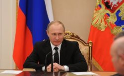 Путин провел крупную кадровую чистку среди своих полпредов и губернаторов