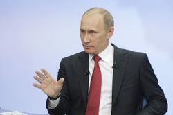 Путин со смехотворным упрямством отрицает свои войска в Украине – WSJ