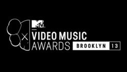 Юбилейная церемония MTV Video Music Awards идет в Нью-Йорке