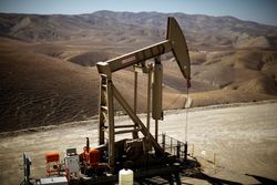 ОПЕК увеличила объемы добычи нефти до рекордных показателей 2008 года