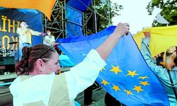 Доля украинцев, желающих вхождения в ЕС, выросла до 64 процентов