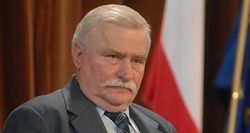Лех Валенса обвинил власти Польши в разрушении демократии в стране