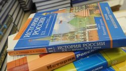 Возможен ли учебник по истории России без главы о Путине – СМИ