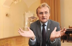 Андрей Садовый сравнил Яценюка и Саакашвили