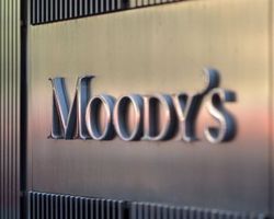 Экономические и политические вызовы для РФ сохранятся в 2016 г. – Moody's