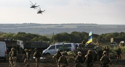 Украинские военные находятся в окружении в трех населенных пунктах – Семенченко