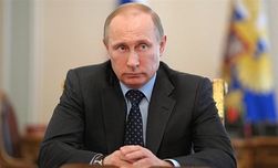 Путину приходится изворачиваться в своей украинской политике – NYT