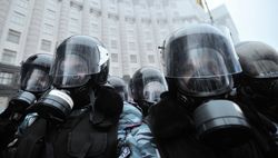Украинская милиция вновь применяет слезоточивый газ против демонстрантов