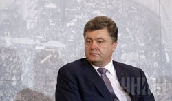 Порошенко пообещал никогда больше не допустить геноцида украинского народа