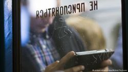 Двоемыслие в головах россиян: их приучили давать нужные ответы в опросах