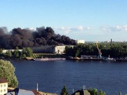 В Сети показали видео пылающего российского военного корабля