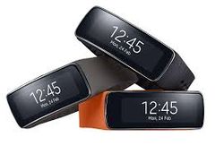 Фитнес-браслет Samsung Gear Fit назван лучшим гаджетом выставки MWC 2014  