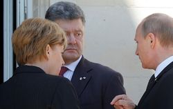 Опубликовано видео  разговора между Меркель, Путиным и Порошенко