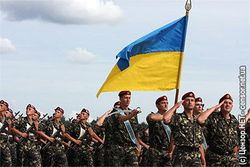 Экс-министр обороны: Армии в Украине не существует