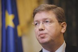 Еврокомиссар Фюле назвал условия спасения Украины