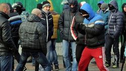 Вооруженные люди захватили дом активиста Евромайдана в Киеве 