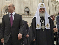 Зачем Путин приехал на Архиерейский собор Русской православной церкви? 