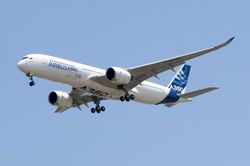 Аэробус A350-1000 совершил первый полет