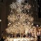 Новогоднюю елку из золота за 5 млн. долларов выставили на продажу в Японии