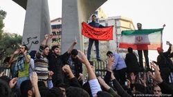 Иран охватили самые массовые с 2009 г. протесты