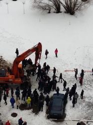 На протестующих в Москве бросили ОМОН и экскаваторы