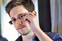 Сноуден стал крупнейшим провалом за всю историю США – экс - замглавы ЦРУ