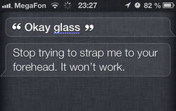 Apple научила свою голосовую помощницу Siri насмехаться над Google Glass 