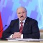 Лукашенко: нас не надо пугать, сравнивая с Украиной