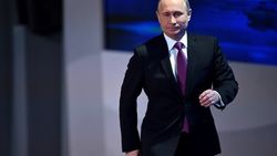 Путин до сих пор обитает в XIX веке – Bloomberg 