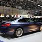 BMW останавливает продажи авто в России 