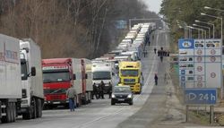 Очереди на белорусско-литовской границе не уменьшились