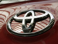 Эксперты: причины успешных продаж Toyota в мире 