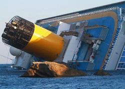 Экипаж Costa Concordia получил премию "Мореплаватель года" за смелость